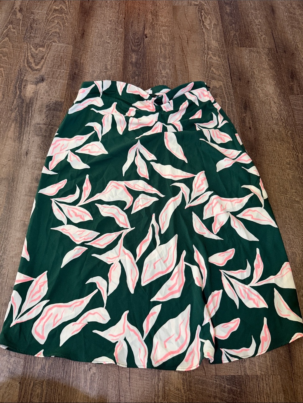 Nine West Dark Green with Pink and White Leaf Print Midi Skirt